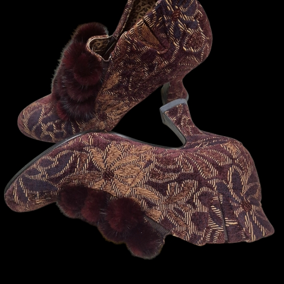 Baci Daisy Tapestry Brocade Mink Fur Pom Pom Slip-On Ankle Heel Boots  Size 6.5 - Picture 14 of 16